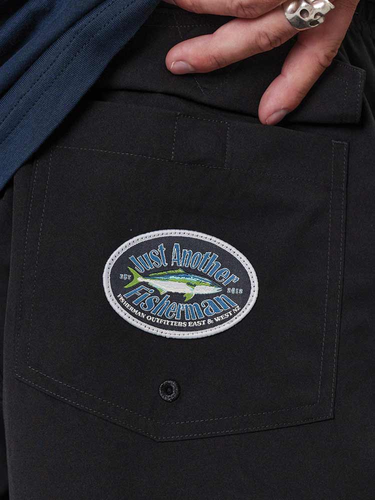 Kingi Shorts Black - Image 3